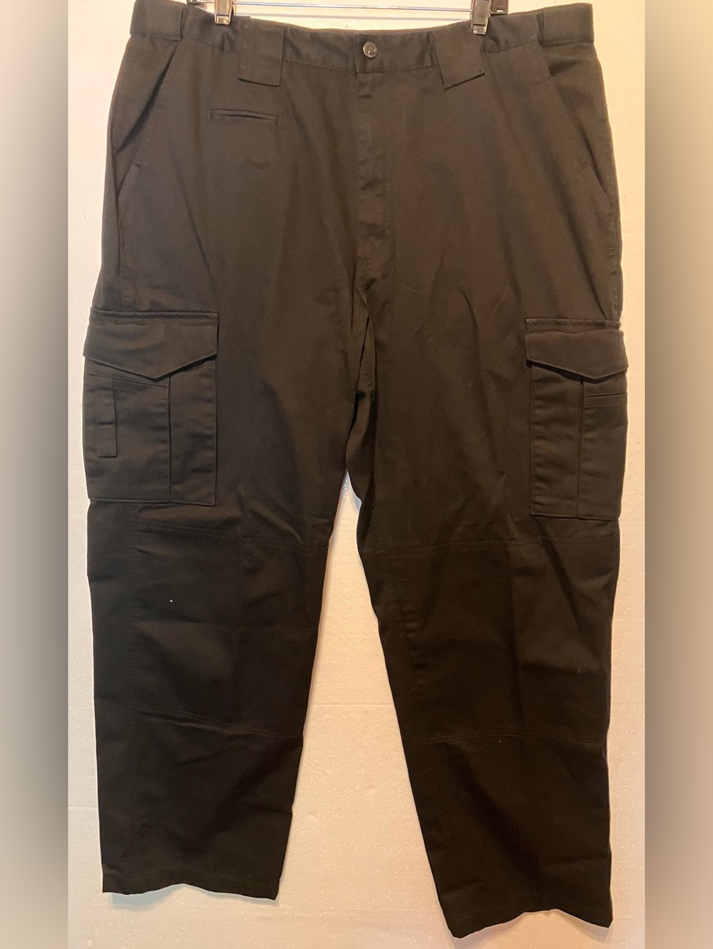 Propper Black Men's 40x32 Cargo Pants with Multiple Pockets